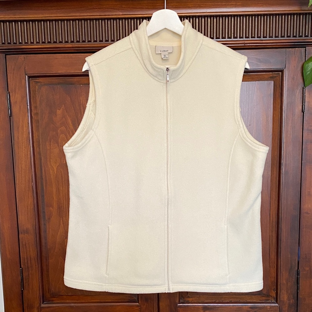 L.L. Bean Women’s Mountain Classic Polartec Fleece Vest zip front ivory cream XL